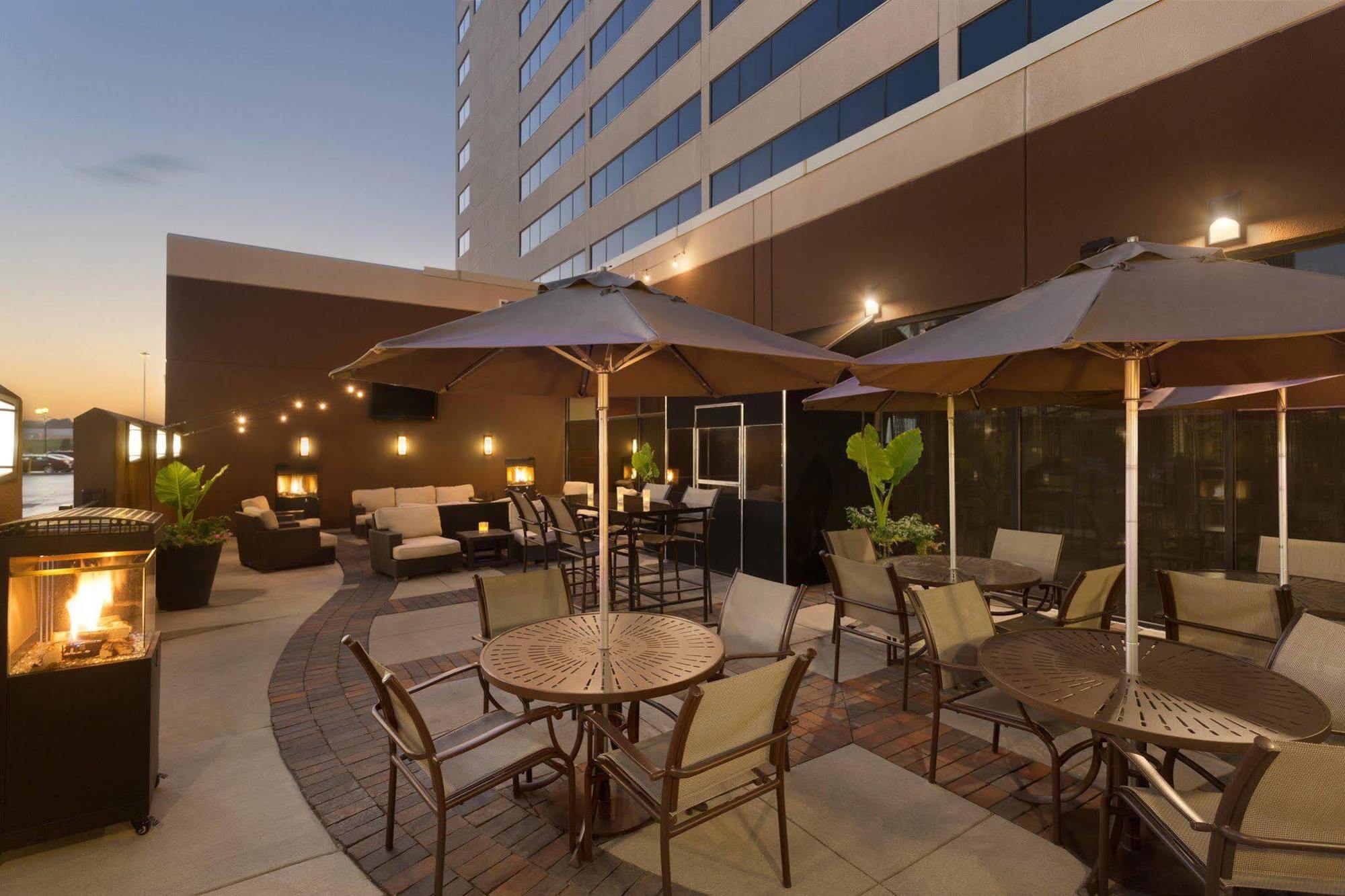 Courtyard Chicago Oakbrook Terrace Hotel Eksteriør billede